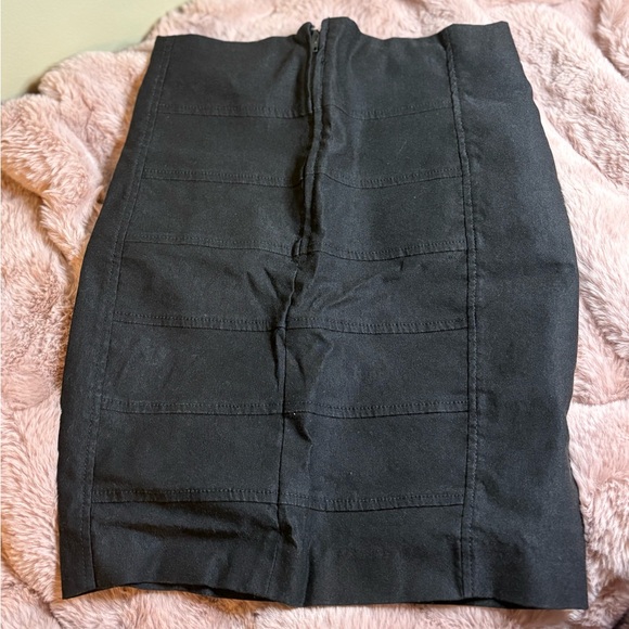 Black Pencil Skirt - Picture 2 of 3